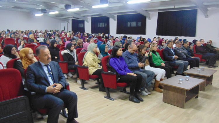 "Yakın Dönem Fikir Adamları: Mehmet Akif Ersoy"