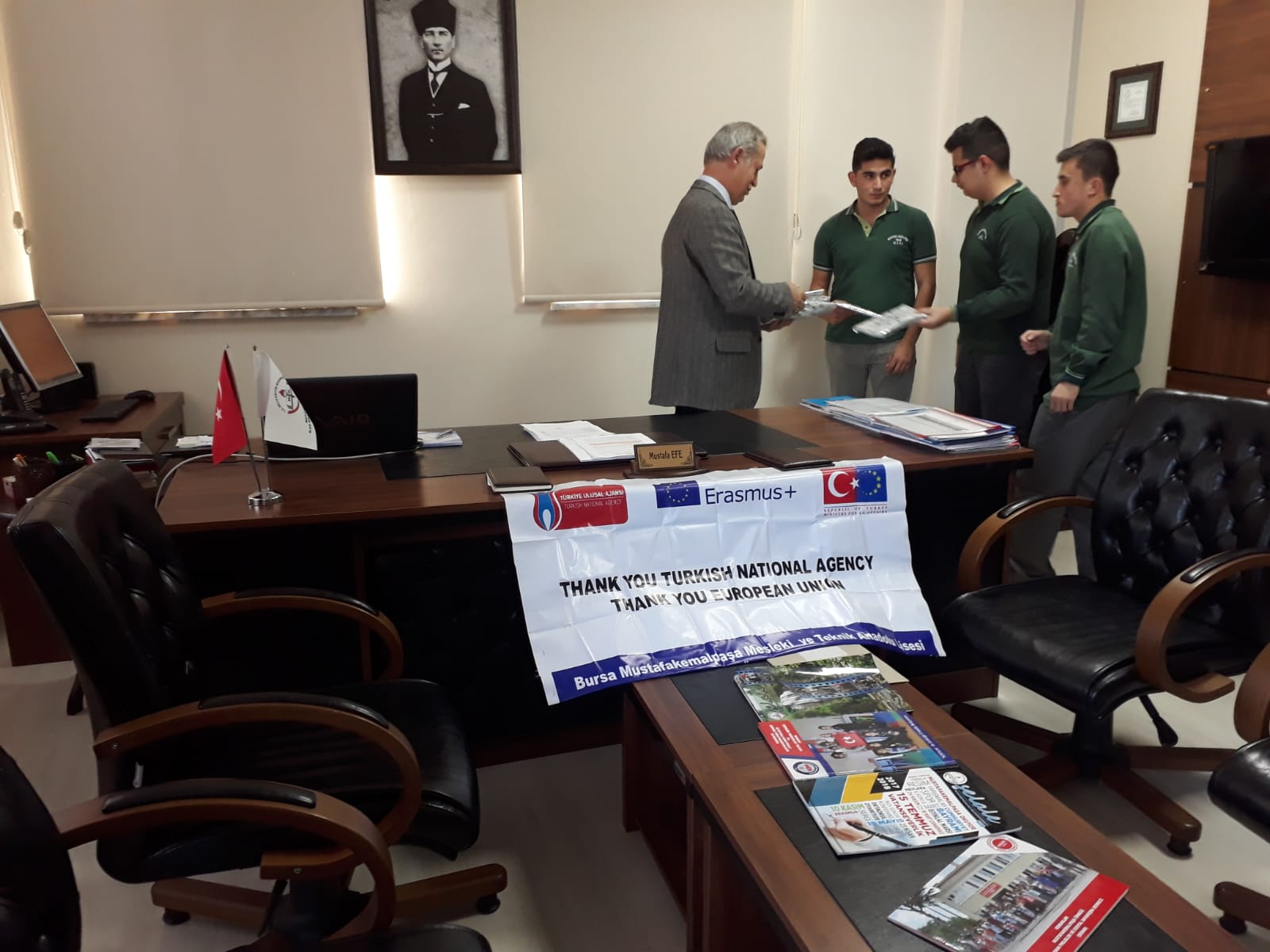 Mustafakemalpaşa Mesleki Ve Teknik Anadolu Lisesi Avrupa'da Staj Çalışmalarına Devam Ediyor
