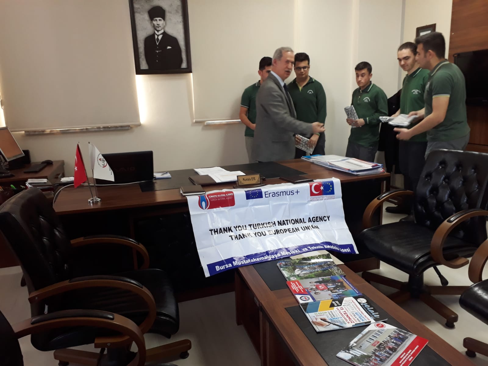 Mustafakemalpaşa Mesleki Ve Teknik Anadolu Lisesi Avrupa'da Staj Çalışmalarına Devam Ediyor