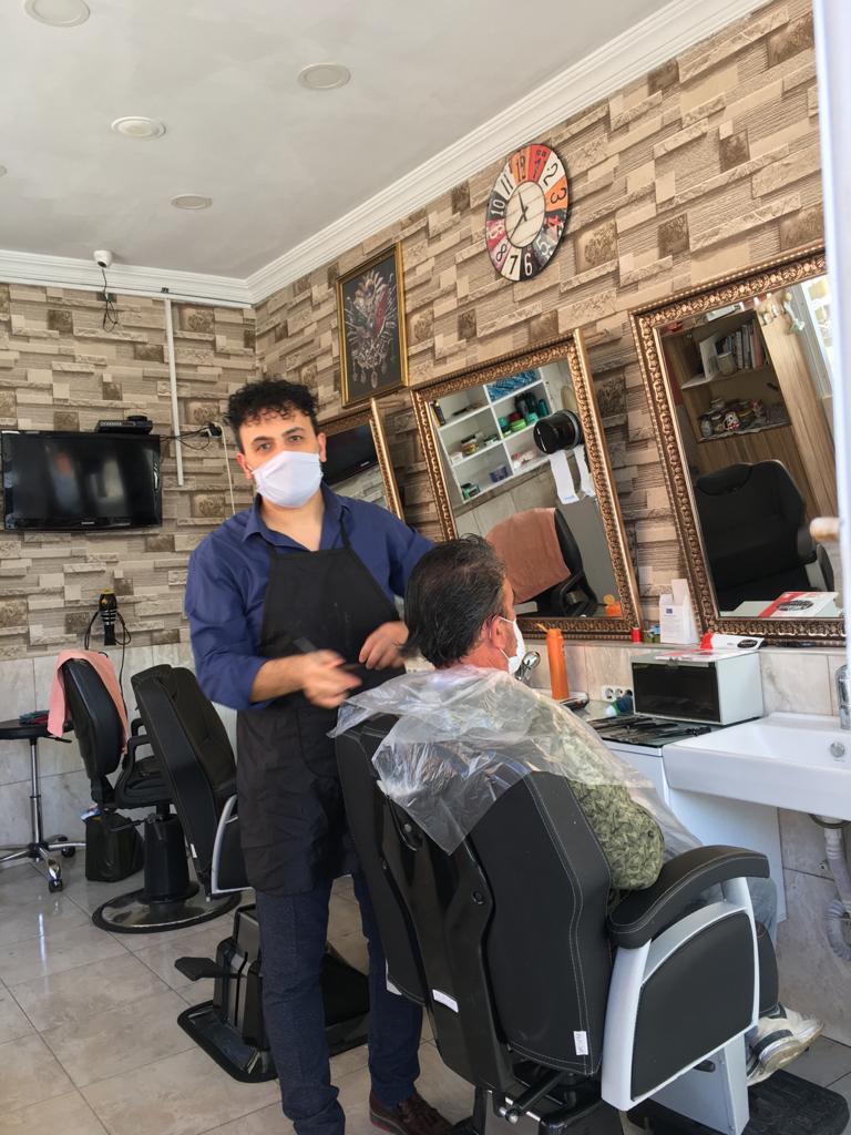 Berber ve kuaförler açıldı!