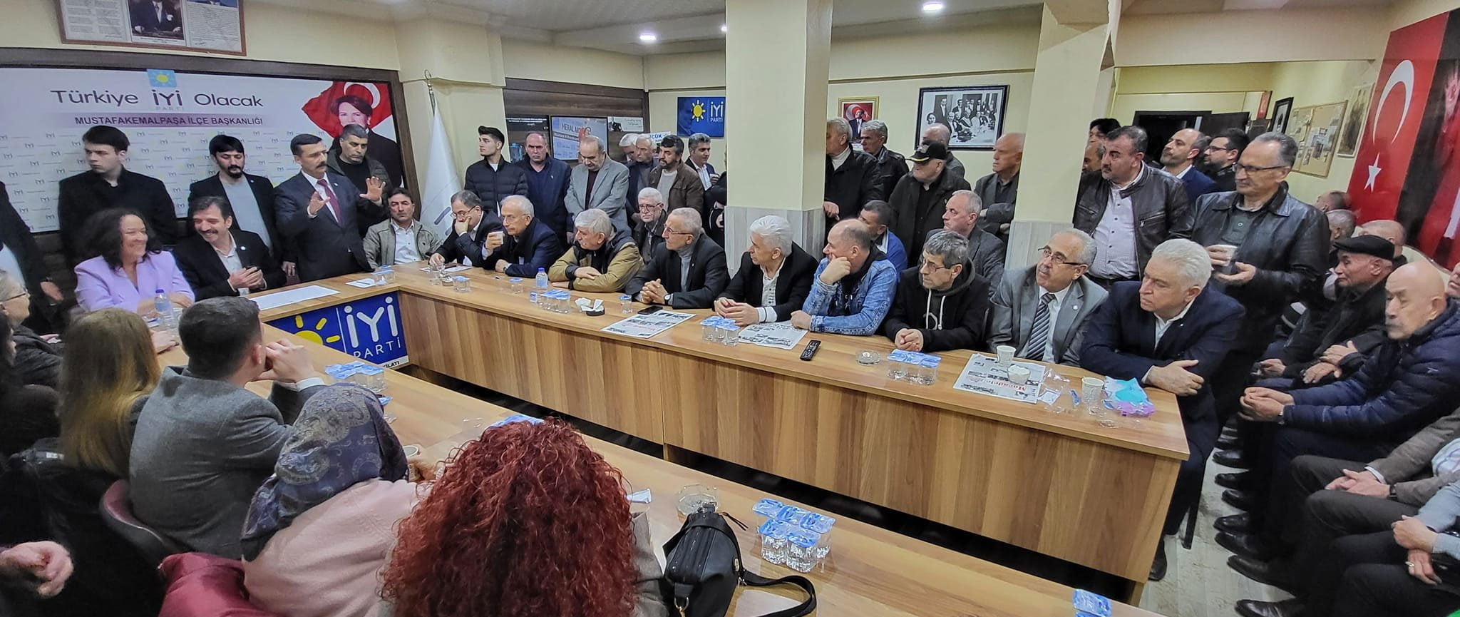 Selçuk Türkoğlu'na Mustafakemalpaşa'da Yoğun İlgi