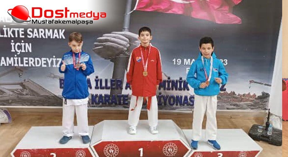 Mustafakemalpaşaspor Belediye Karate Takımı'ndan 12 Madalya