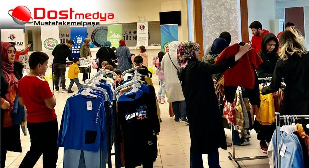 Gençlerden Depremzede Çocuklara Bayram Morali