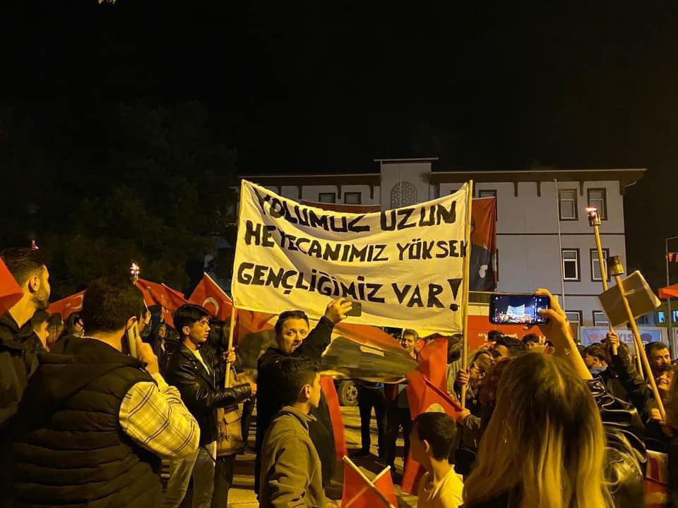 Mustafakemalpaşa'da Fener Alayı Yürüyüşü Gerçekleştirildi