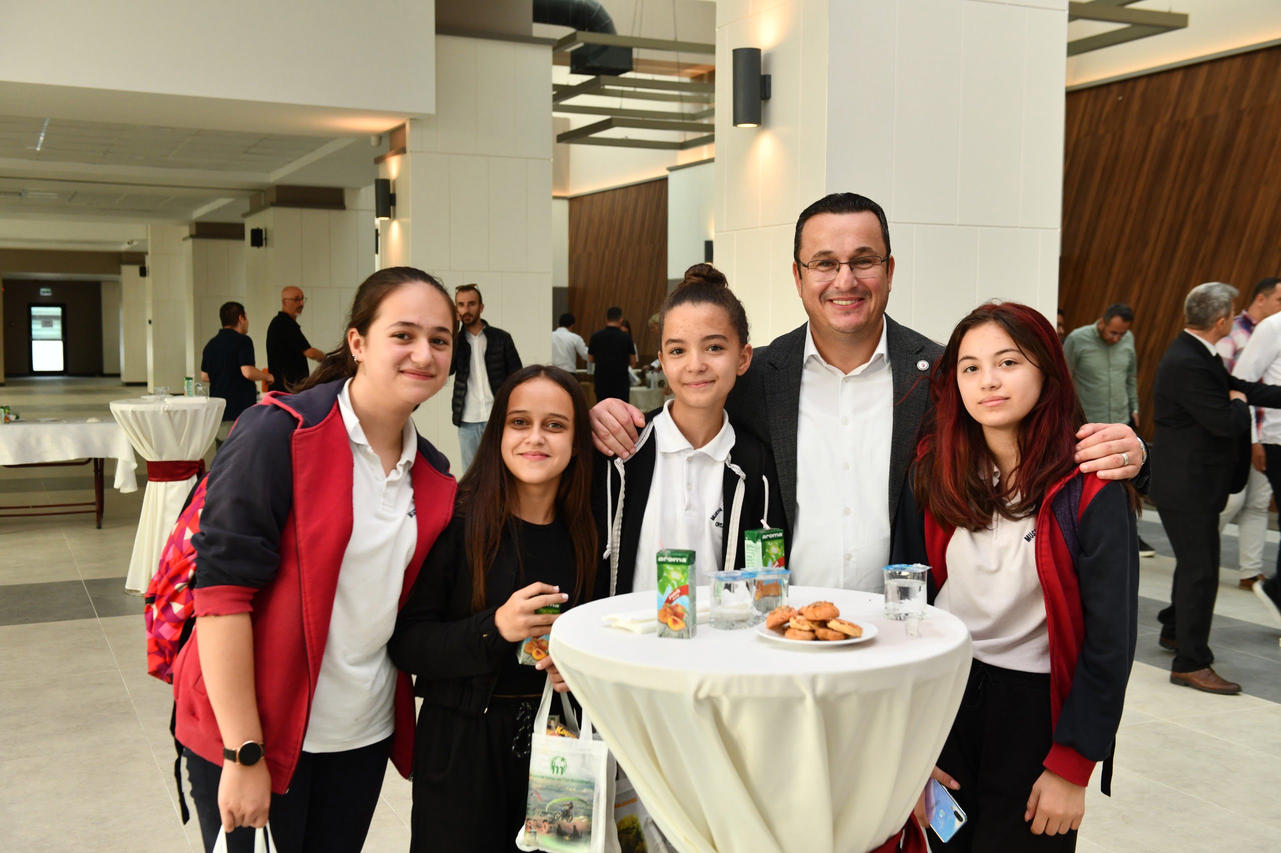 GENÇ BAŞKANDAN ÖĞRENCİLERİN BAŞARI ORANINI ARTIRACAK ÖZEL PROJE