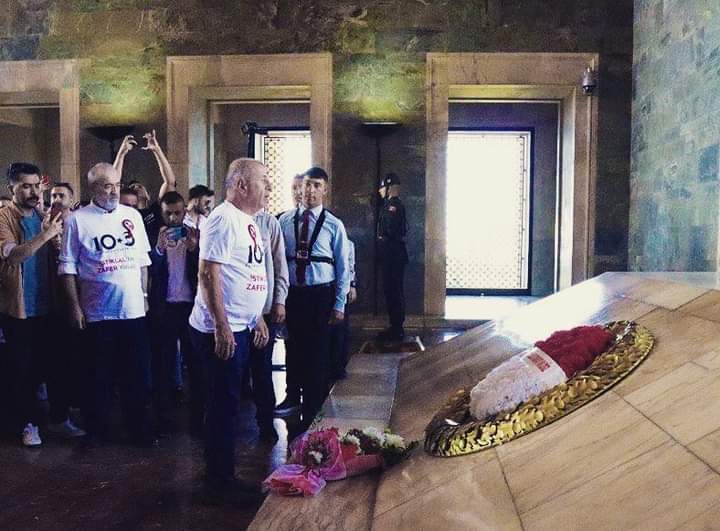Zafer Partisi'nin İstiklal Yürüyüşü