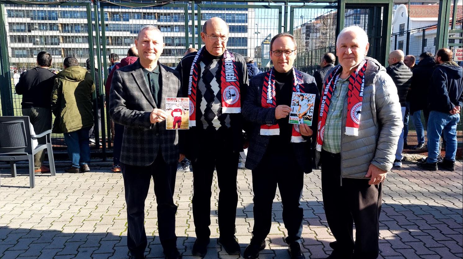 PAŞADER’de Başlama Vuruşunu Bursaspor’un Efsaneleri Yaptı