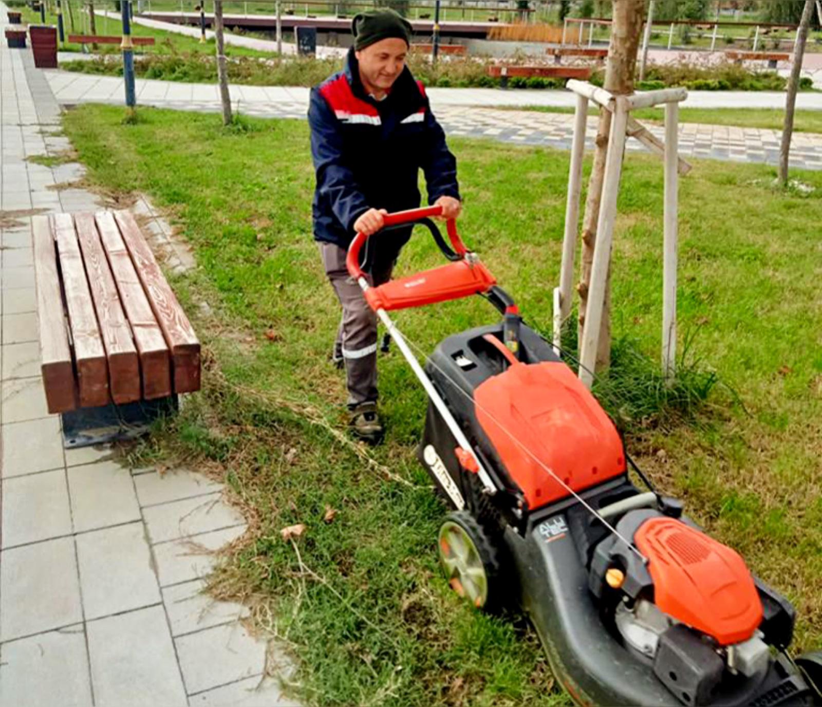 Mustafakemalpaşa'da Park Ve Bahçeler Emin Ellerde