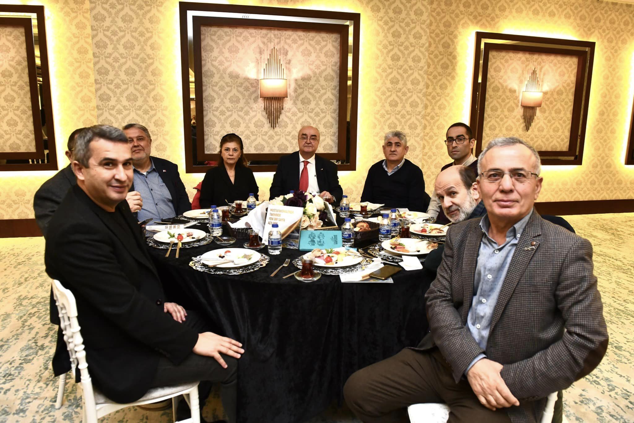 Başkan Kanar Bursa Basını İle Bir Araya Geldi