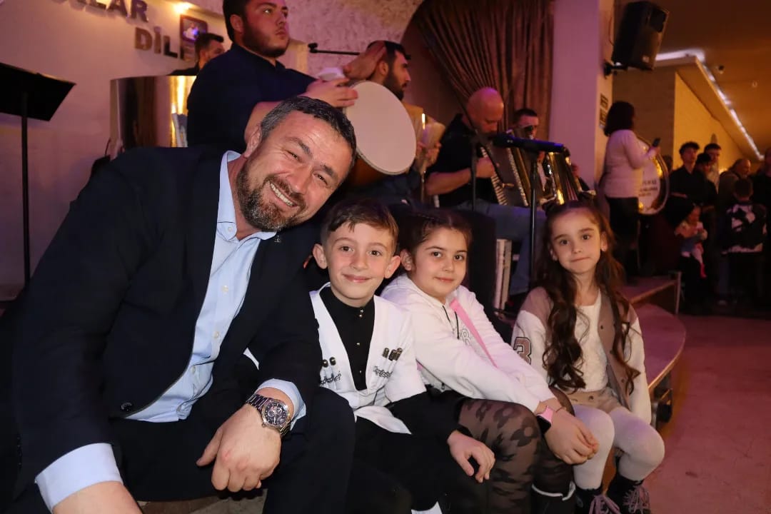 AK Parti ilçe teşkilatı Bursa'da haluj gecesine katıldı
