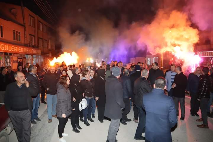 YALINTAŞ'TA AHMET BEYGİRCİ'YE ÇOŞKULU KARŞILAMA