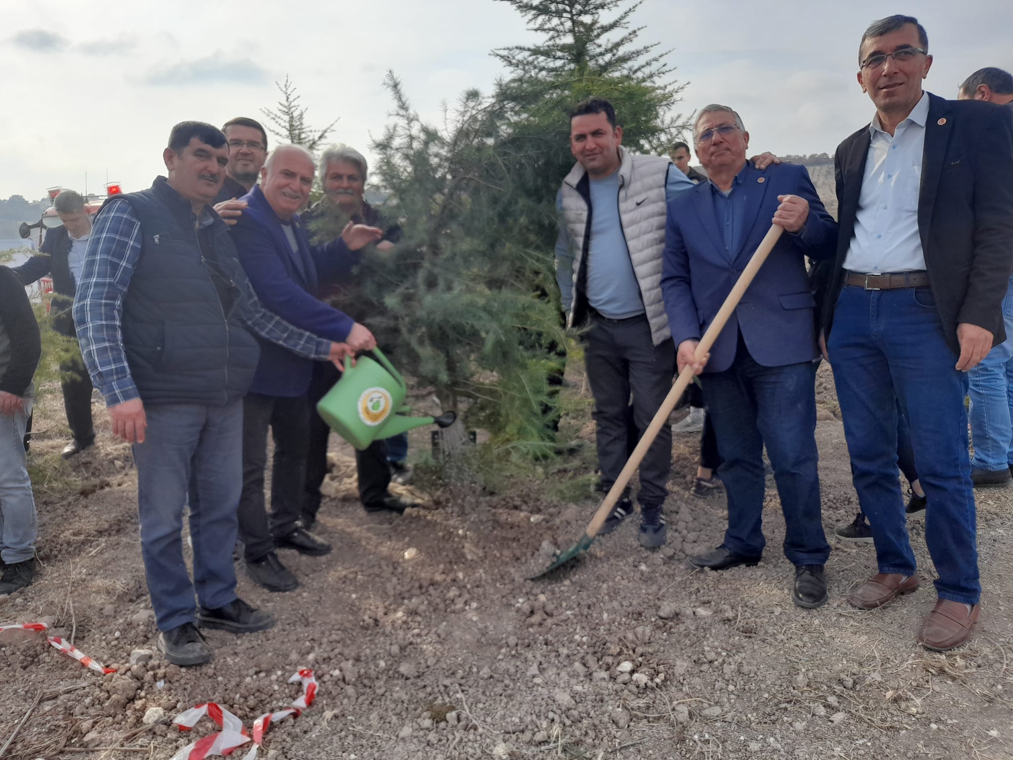 Mustafakemalpaşa'da Binlerce Fidan Toprakla Buluştu!