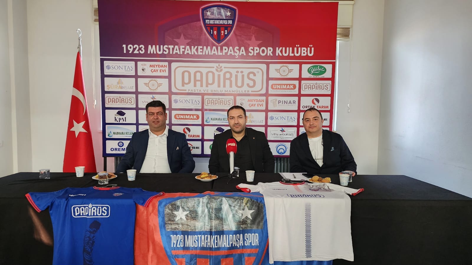 1923 Mustafakemalpaşaspor, Yeni Sezon Sponsorluğunu Papirüs  ile İmzaladı