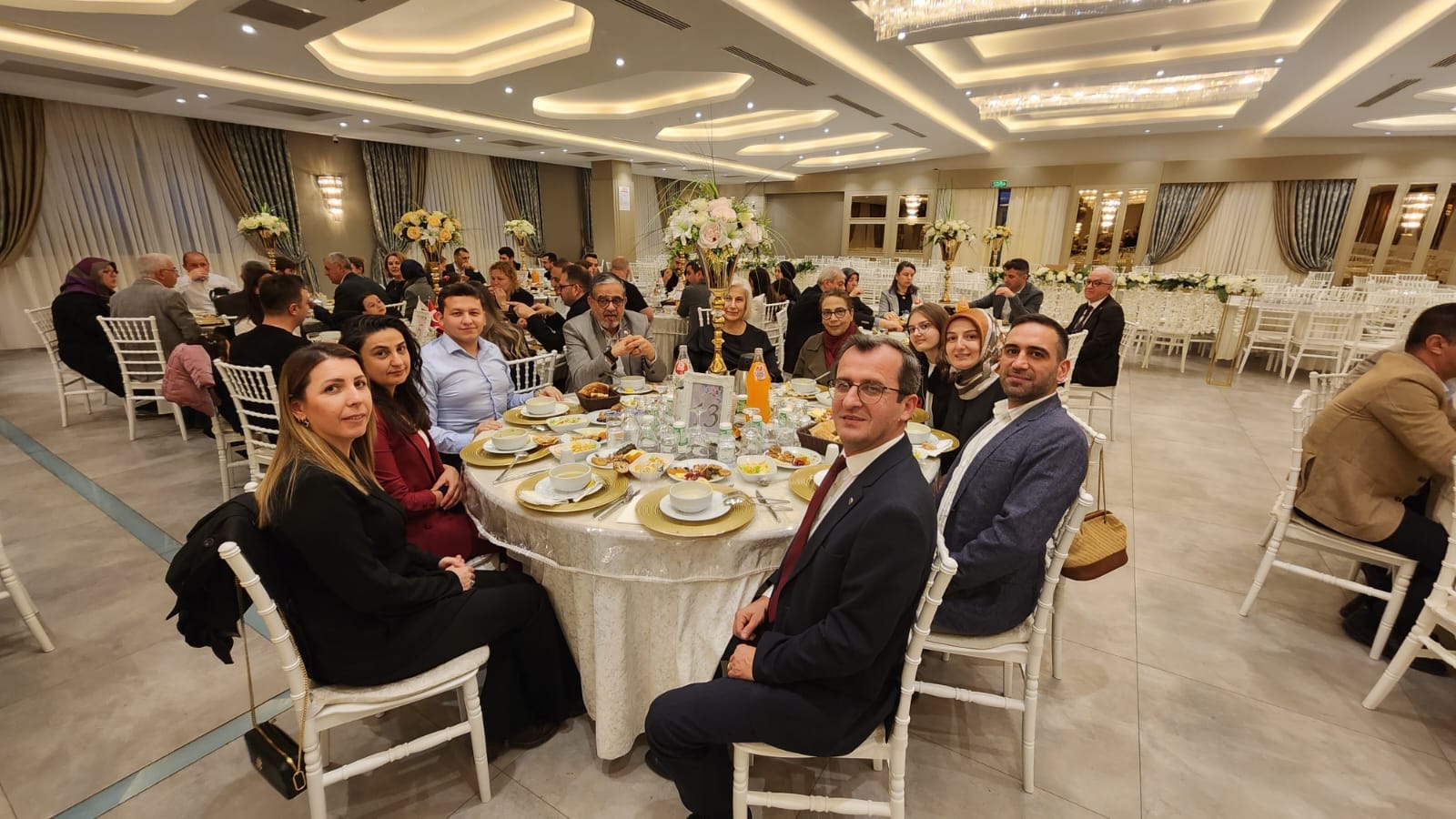İş ve Siyaset Dünyasını Biraraya Getiren İftar
