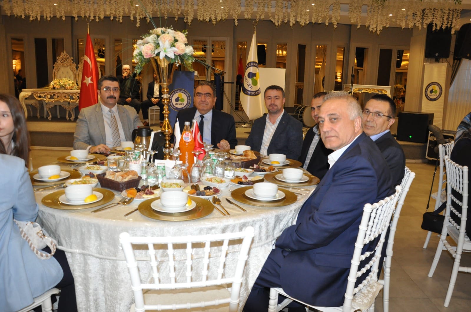 İş ve Siyaset Dünyasını Biraraya Getiren İftar