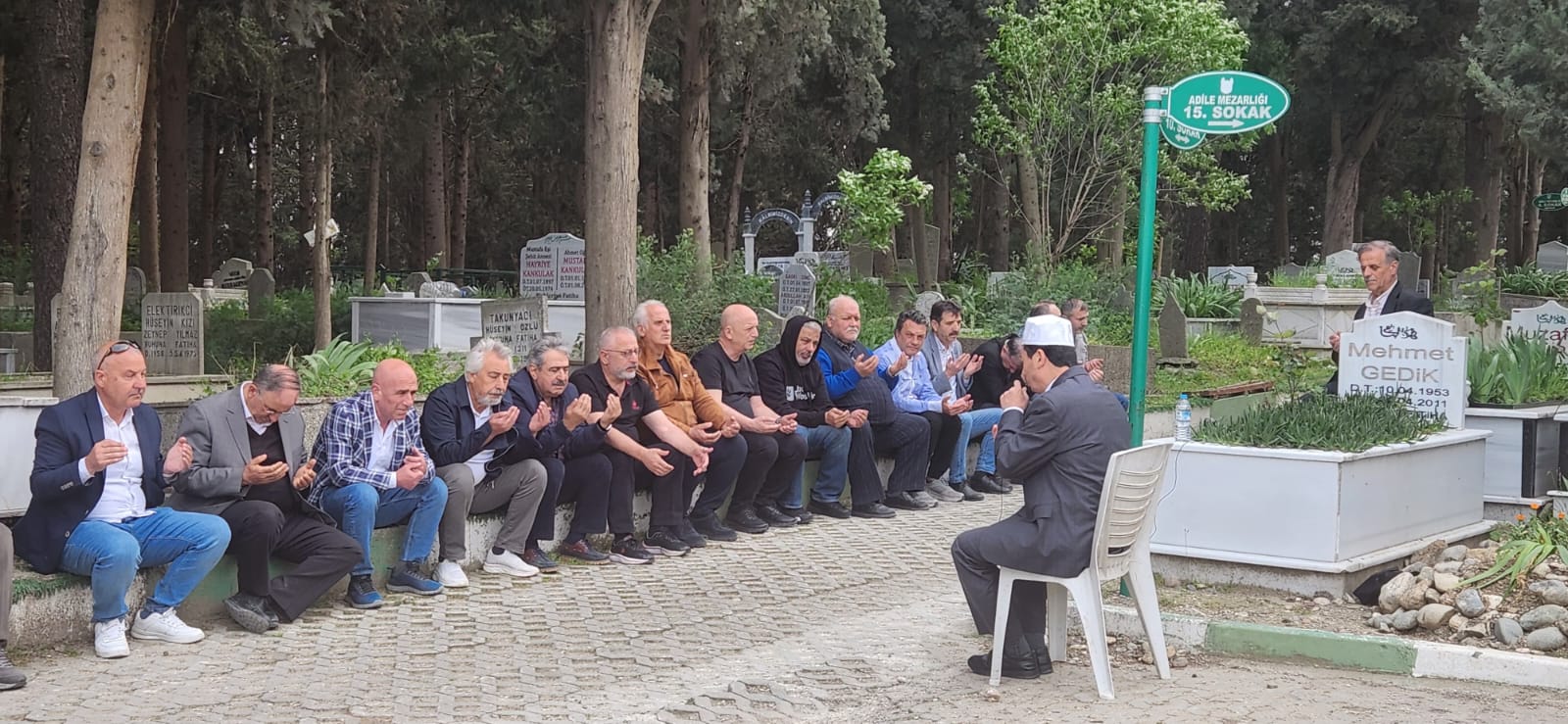 Mehmet Gedik Kabri Başında Anıldı