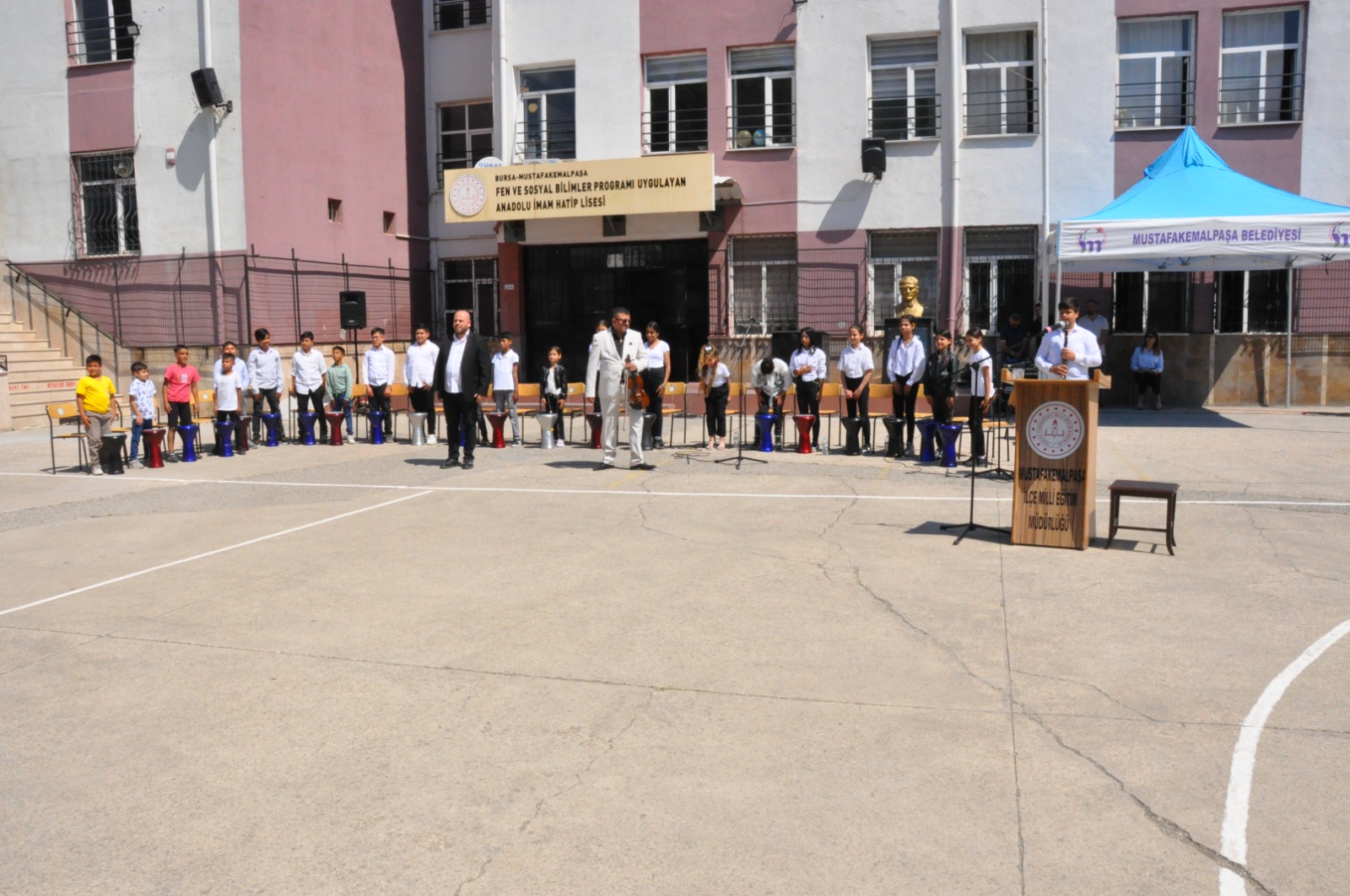 HEM’DE EL EMEĞİ GÖZ NURU ESERLER SERGİSİ