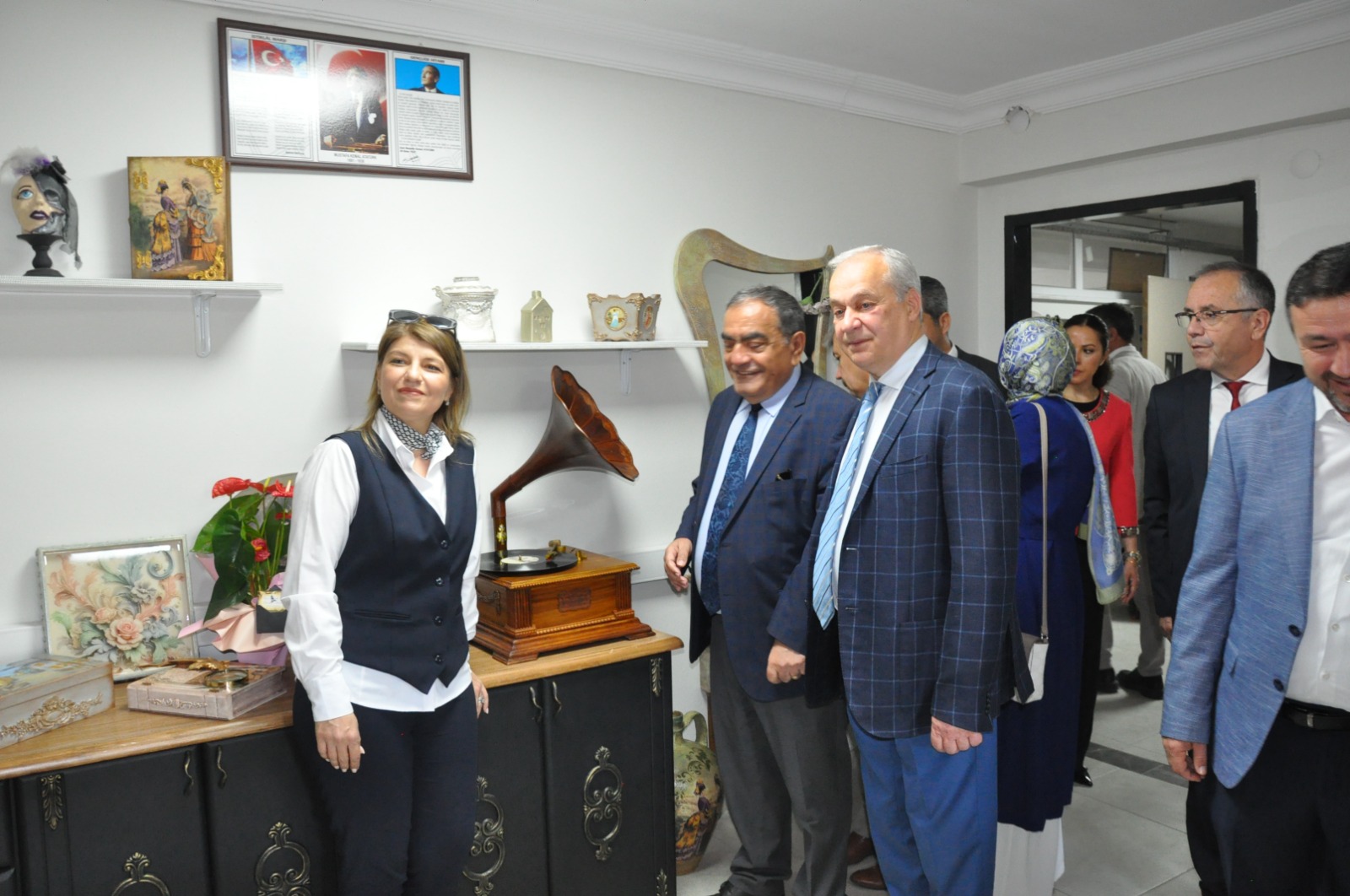 HEM’DE EL EMEĞİ GÖZ NURU ESERLER SERGİSİ