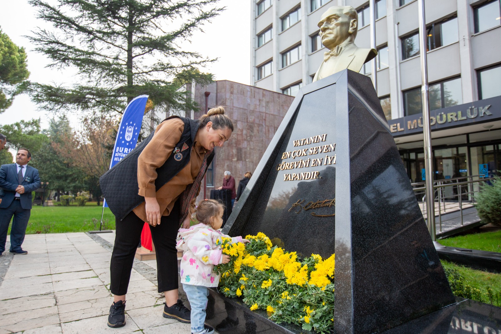 Bursa'da Ulu Önder Atatürk Saygı ve Özlemle Anıldı