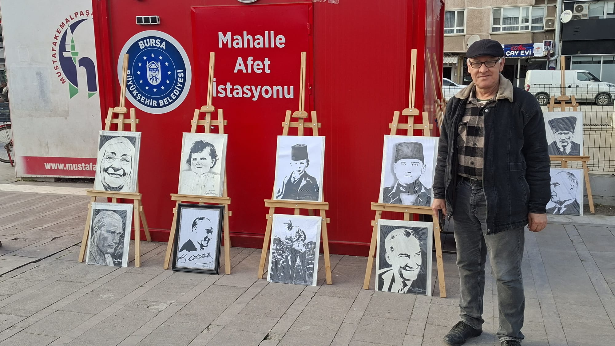 Hayri Şen'in 10 Yıllık Emekle Hazırladığı Atatürk Sergisi Büyük İlgi Görüyor