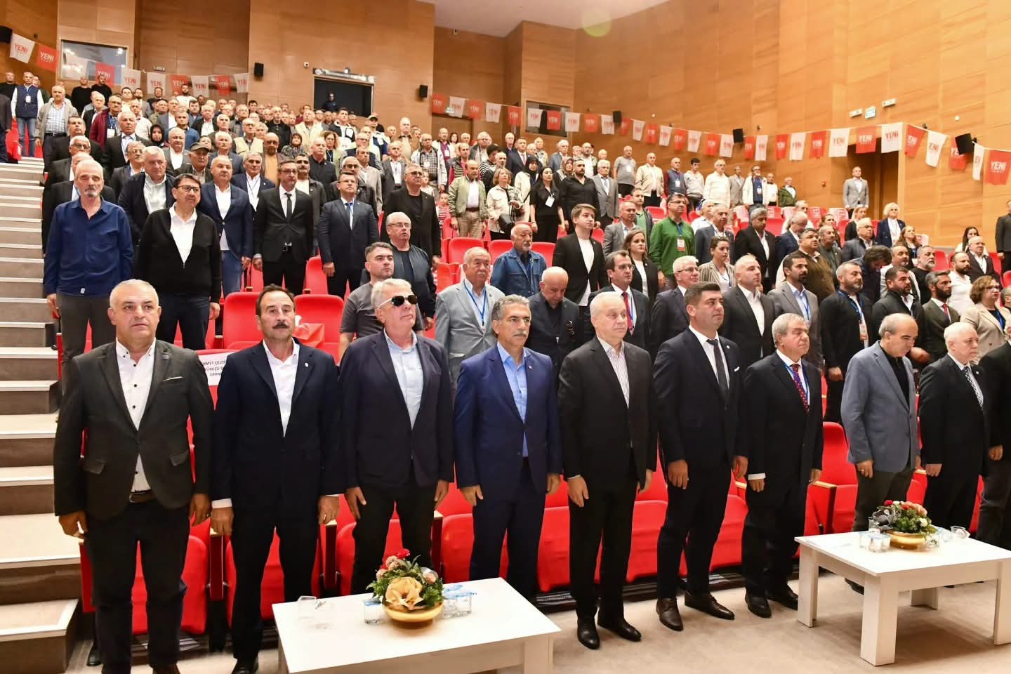 Yeni Parti’de Kongre Tamamlandı: Başkan Gökhan Demir