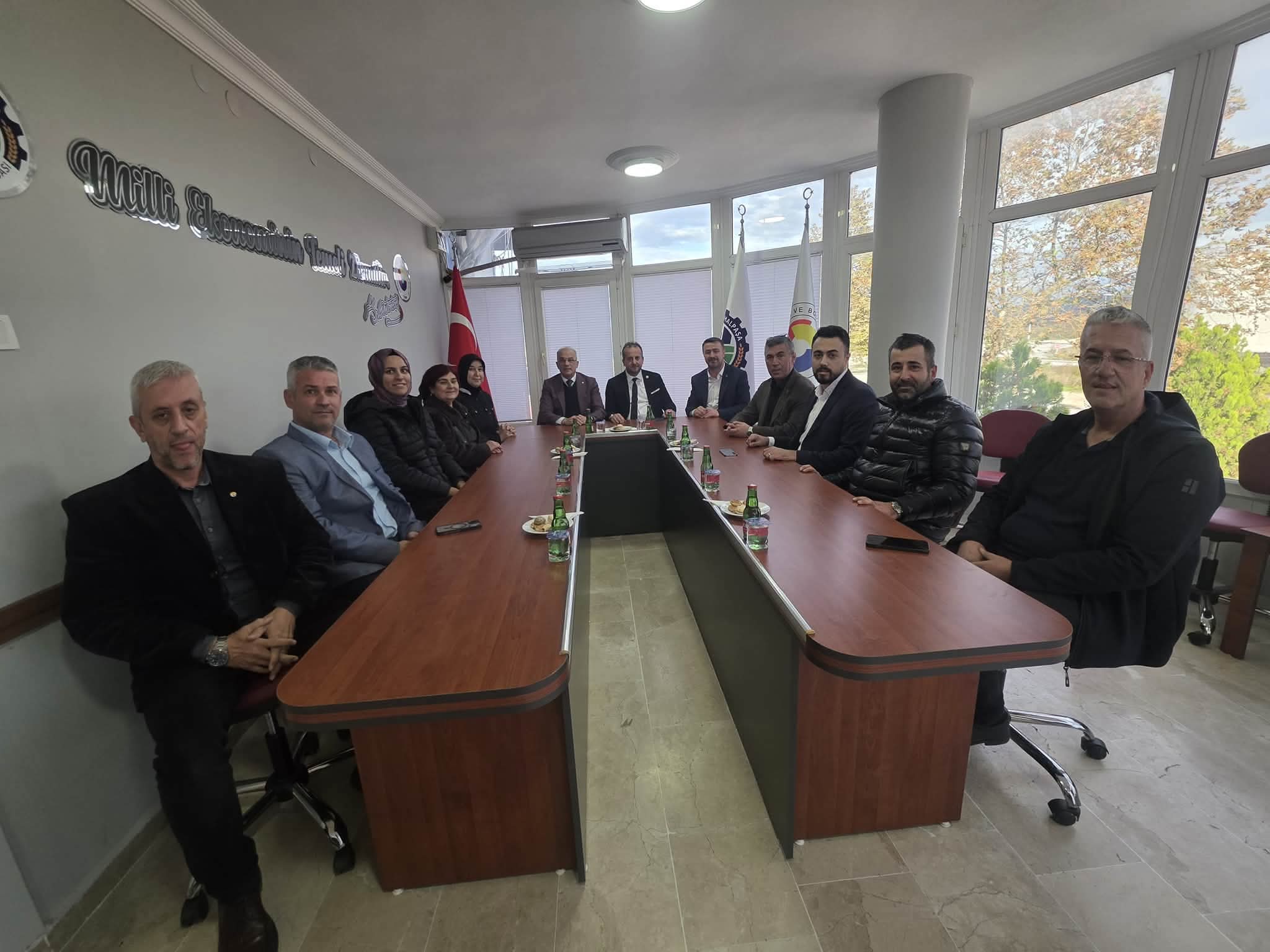 AK PARTİ’DEN SADETTİN AKKOYUNLU’YA HAYIRLI OLSUN ZİYARETİ